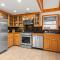 Remodeled 4BDR Cabin with AC Lake Views Hot-Tub Bunk Room Excellent Location - Кінґс-Біч