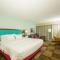 Hampton Inn Hutchinson