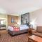 Super 8 by Wyndham Clovis - Clovis