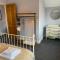 Lovely Coach House with Free Parking