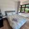 Your Lake side Retreat Sleeps 10-12 Nr Park & Sea - Poole