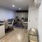 ADELAIDE CBD APARTMENT - 3BR, 2BATH & CARPARK