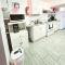 Staycation Studio Apartment, Private kitchen , Washroom, Micro Gym & Free Onsite Parking