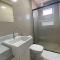 03 quartos (ar condicionado e ventilador), até 10 pessoas, garagem, atrás do hospital da Unimed apt 202