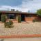 Beautiful outdoor space with private pool - Tucson
