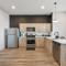 2BR, King Bd, Free Prkn, Gym, NYC View, 8min Train - شرق اورانج