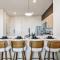 2BR, King Bd, Free Prkn, Gym, NYC View, 8min Train - شرق اورانج