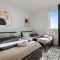 Upscale Views 2br Free Parkn, Walk 2 Train, 2bath - East Orange