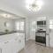 Modern Ranch 15 min to Downtown and Hospitals - Euclid