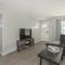 Modern Ranch 15 min to Downtown and Hospitals - Euclid