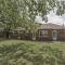 Modern Ranch 15 min to Downtown and Hospitals - Euclid