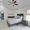 9 Mi to Crystal Beach Pet-Friendly Apt with Balcony - Port Bolivar
