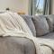 Quiet Convenient Pvt Room in shared home Perfect for Travelers - بليموث