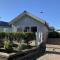 Sophie Beach Hut at The Bay, sleeps 4, 2 dogs welcome - Filey