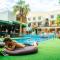 Wild Rover Huacachina