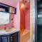 Walk to Dtwn and Pier Fulton Airstream Retreat! - Fulton