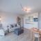 Restful apartment with balcony, sea views - 东代恩凯尔克