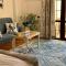 Vintage Charm & Spacious Comfort in Zayed 2000 - only families & single travelers - Sheikh Zayed
