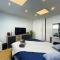 HOMEY TINY - Chambre privée - Située en Hyper-centre - Disney Plus et Wifi inclus - Sans SDB - Proche de Genève et des transports en commun