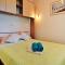 Holiday home in Privlaka Zadar near sandy beach - 普利拉卡