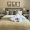 Frog Hill 8 bedroom luxe rural retreat near town
