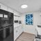 Coastal Retreat - 2BR Condo - 4-Min Walk to Beach condo - ميرتل بيتش