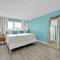 Coastal Retreat - 2BR Condo - 4-Min Walk to Beach condo - ميرتل بيتش