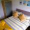 Chalet Bonair Spacious comfortable 2 Bedroom Chalet sleeping 4 Dartmouth