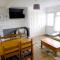 Chalet Bonair Spacious comfortable 2 Bedroom Chalet sleeping 4 Dartmouth