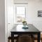 Stylish-5bed-5bath-FreeParking-By FabAccommodation - 布里斯托