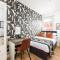 Stylish-5bed-5bath-FreeParking-By FabAccommodation - 布里斯托