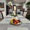 the Sugar Cube, a stunning, spacious, and modern villa with an orchard maze - 伊萨卡
