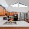 Endless Summer - Pet friendly with screened porch! - Deep Hole