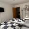A&A Homes - 2BR, 4 Beds, TV & WLAN and Kitchen - Ettlingen