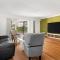 Spacious 5 Bedroom 3 Bath Three Sisters Getaway