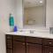Spacious Retreat with Pool - 15 min to Downtown - Savannah