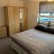 Sleeps6-WiFi-Parking-Ideal for Tradesmen-Garden - 艾尔德里