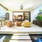 Luxury Villa with Butler Service and Spa Luxury Villa with Butler Service and Spa