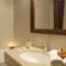 Ikia Luxury Homes