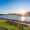 New apartment by the sea with fjord view, parking! - 奥勒松