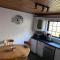 Cosy Lakeside Chalet With Option to add Private Hot Tub - Duneena