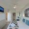 Ocean Views - Top floor