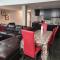Serenity & memorable Cozy Lower Level Apartment Room in TownHouse Private Entrance