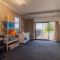 Cozy Lake Retreat Lake Views & Amazing Games Room - Hamurana