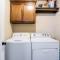 Cheerful 3 Bdrm space, 2 bath!. You gotta love it!