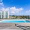 Location is everything! - Luxurious - Free parking - on the Strip!
