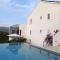 "Apartments Petra - 2 Bedroom with Swimming Pool" - 西利皮