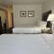 Quality Inn & Suites Everett - إيفريت