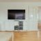 Spacious 3BR Apt - Parking - Near City Center - تورشافن