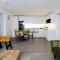 Stylish Seaside Stay - Spacious Ramsgate Apartment - New Build, Underfloor Heating, Perfect Location - Ramsgate